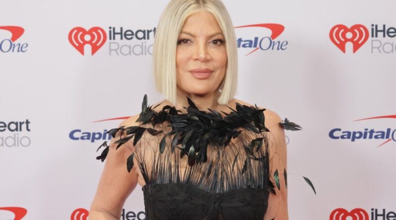 Tori Spelling et ses quatre enfants ne sont pas blessés après une collision.