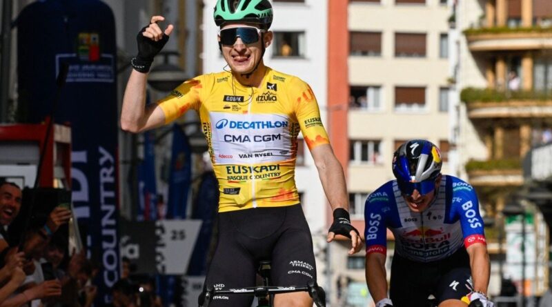 Tour du Pays basque : Paul Seixas remporte l'étape et vise l'histoire
