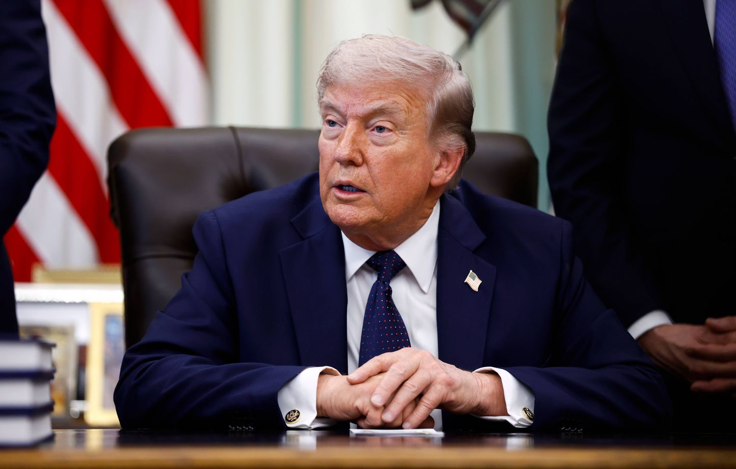 Trump assiste pour la première fois au dîner des correspondants.