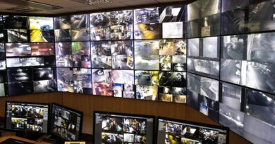 Un chanteur arrêté par erreur en Russie pour des raisons de reconnaissance faciale.