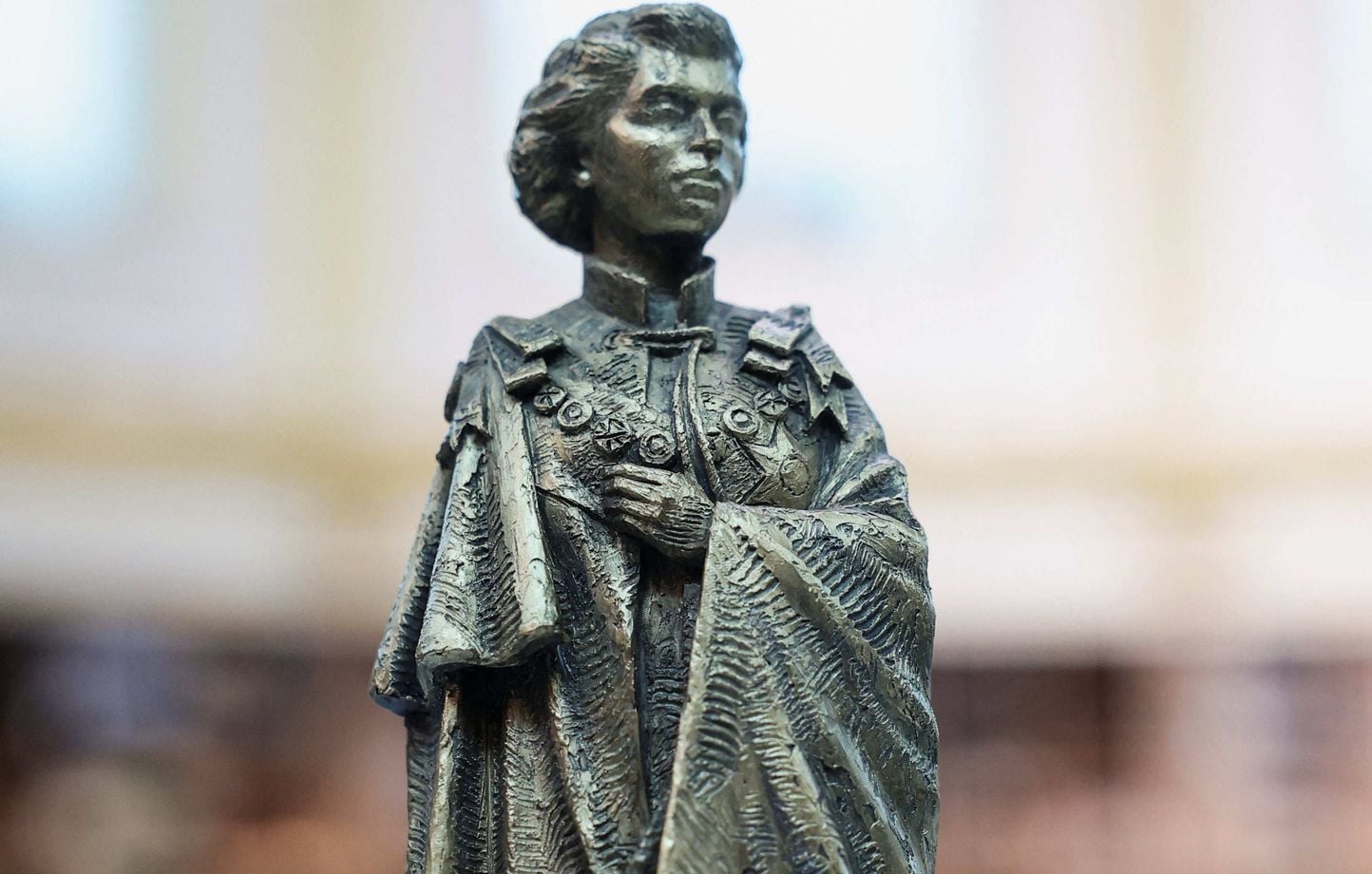 Une statue de la reine Elizabeth II installée à Londres pour ses 100 ans.