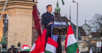 Viktor Orban sous pression en Hongrie avant les législatives du 12 avril.