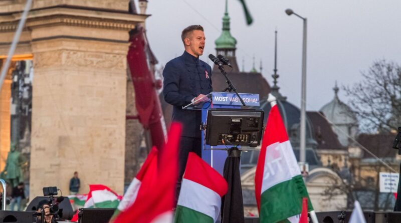 Viktor Orban sous pression en Hongrie avant les législatives du 12 avril.