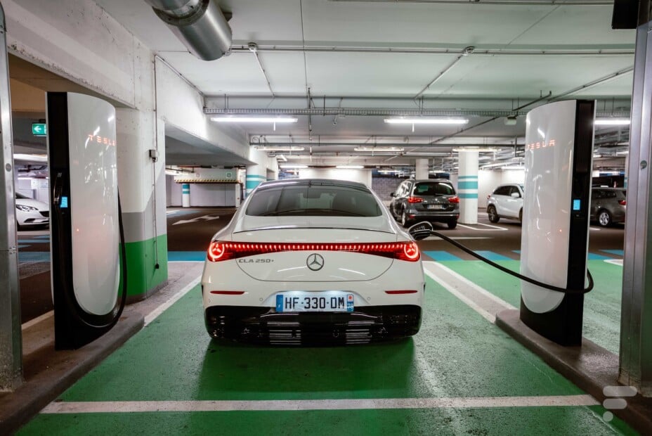 Xpeng résout son problème majeur avec les Superchargeurs Tesla.