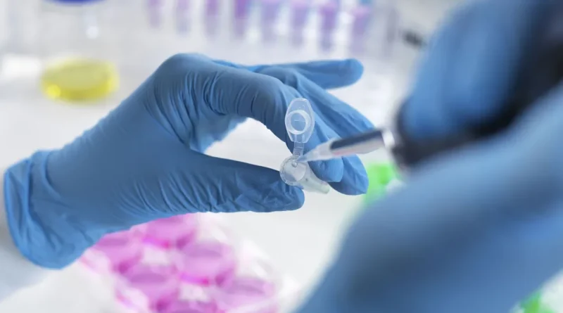 "1% de chances de guérir : la lutte d'une jeune femme contre le cancer"