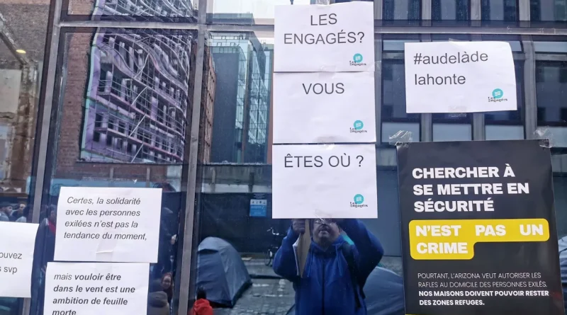 30 tentes et une nuit devant le siège des Engagés contre les visites domiciliaires