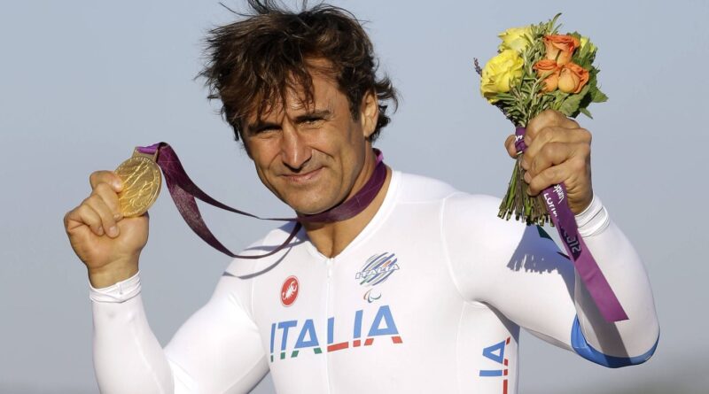 Alessandro Zanardi, ancien pilote de F1, est mort à 59 ans.