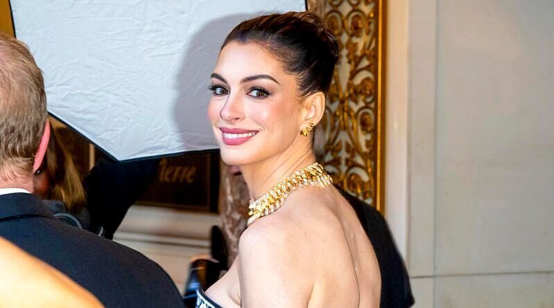 Anne Hathaway révèle avoir souffert d'une maladie handicapante pendant 10 ans