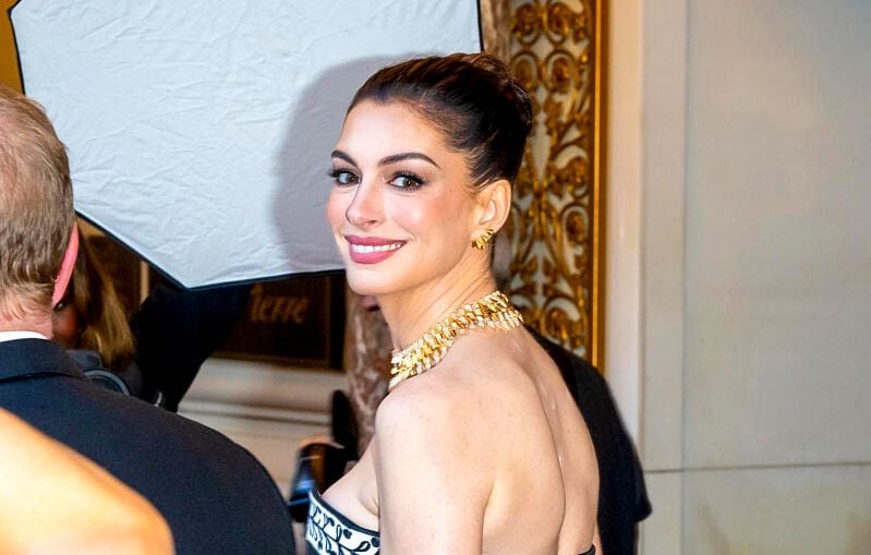 Anne Hathaway révèle avoir souffert d'une maladie handicapante pendant 10 ans