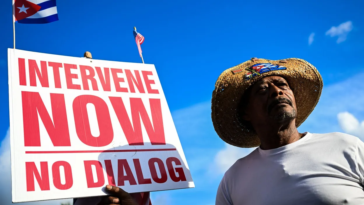 Après Nicolas Maduro, une procédure judiciaire contre Raul Castro : que préparent les États-Unis ?