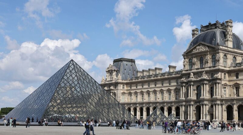 Arrestation d’un Tunisien soupçonné d'une attaque terroriste au Louvre