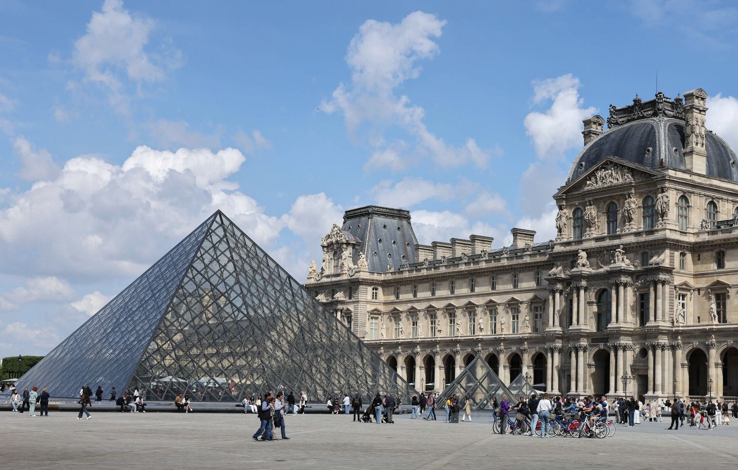 Arrestation d’un Tunisien soupçonné d'une attaque terroriste au Louvre