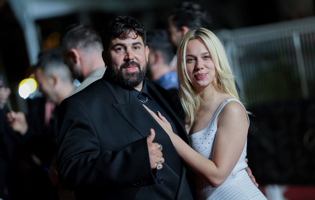 Artus et Kim Higelin affichent leur couple sur le tapis rouge à Cannes.