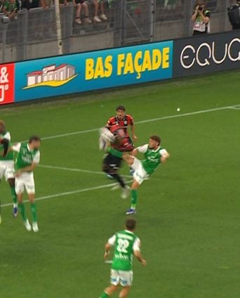 ASSE - OGC Nice : Bastien estime que la faute n'est pas pénalisable
