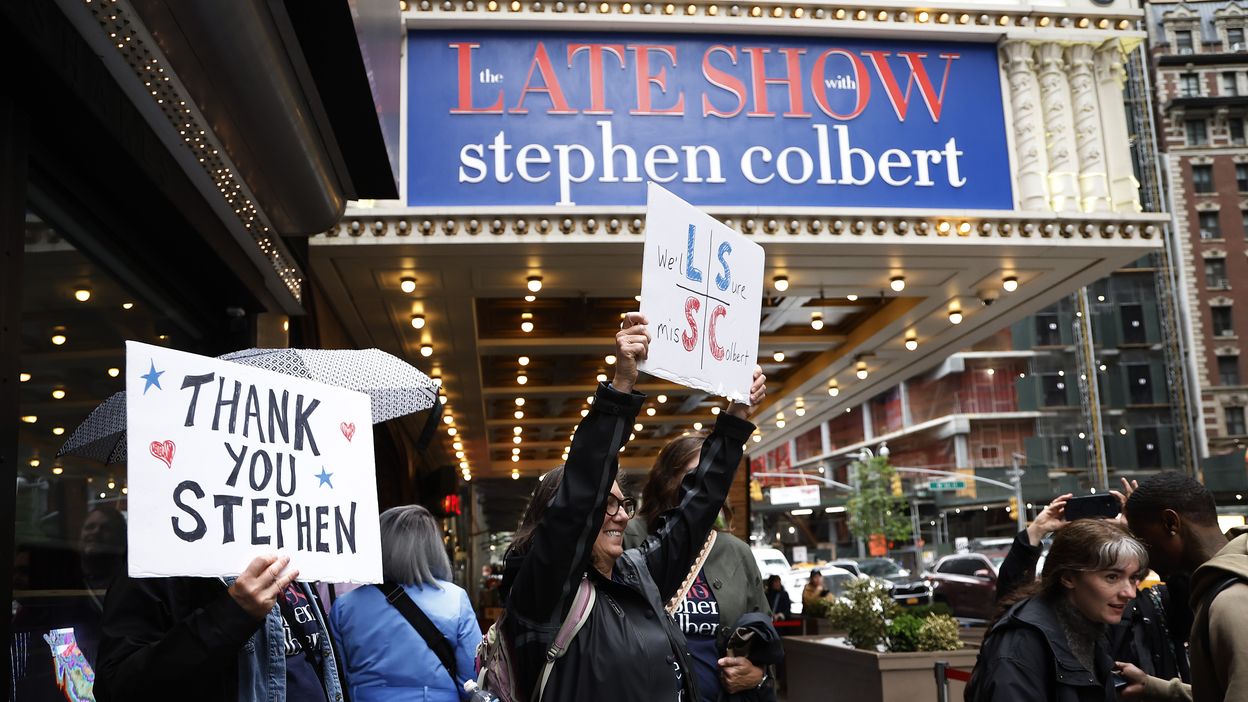 Avec la fin du "Late Show", Stephen Colbert ne garde plus de contre-pouvoir satirique.