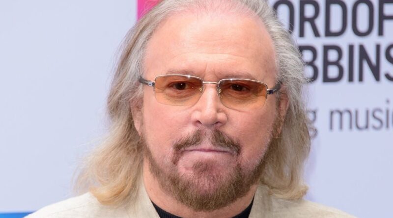 Barry Gibb des Bee Gees dément sa mort annoncée.