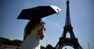 Canicule : 11 départements en vigilance orange, chaleur baisse dans l'Ouest.