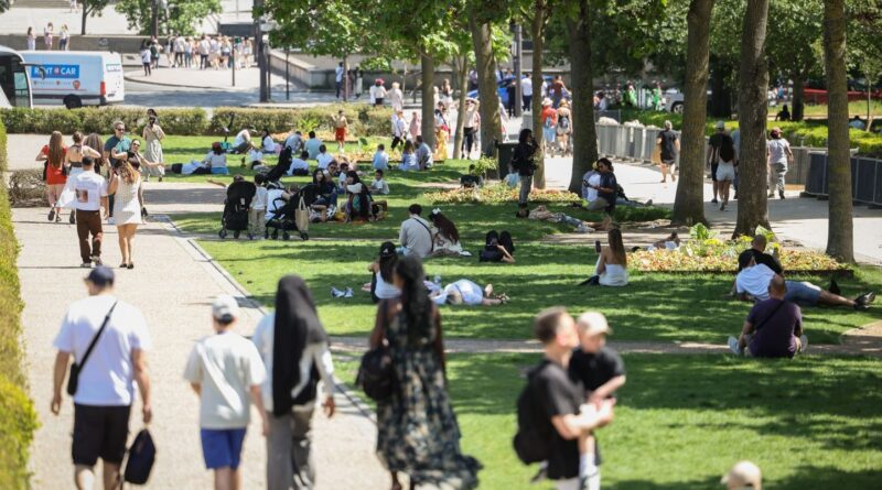 Canicule : Vigilance orange élargie à 13 départements en direct.