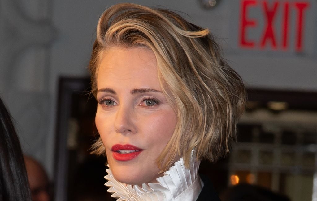 Charlize Theron ne clarifie pas ses propos sur Timothée Chalamet et l'IA