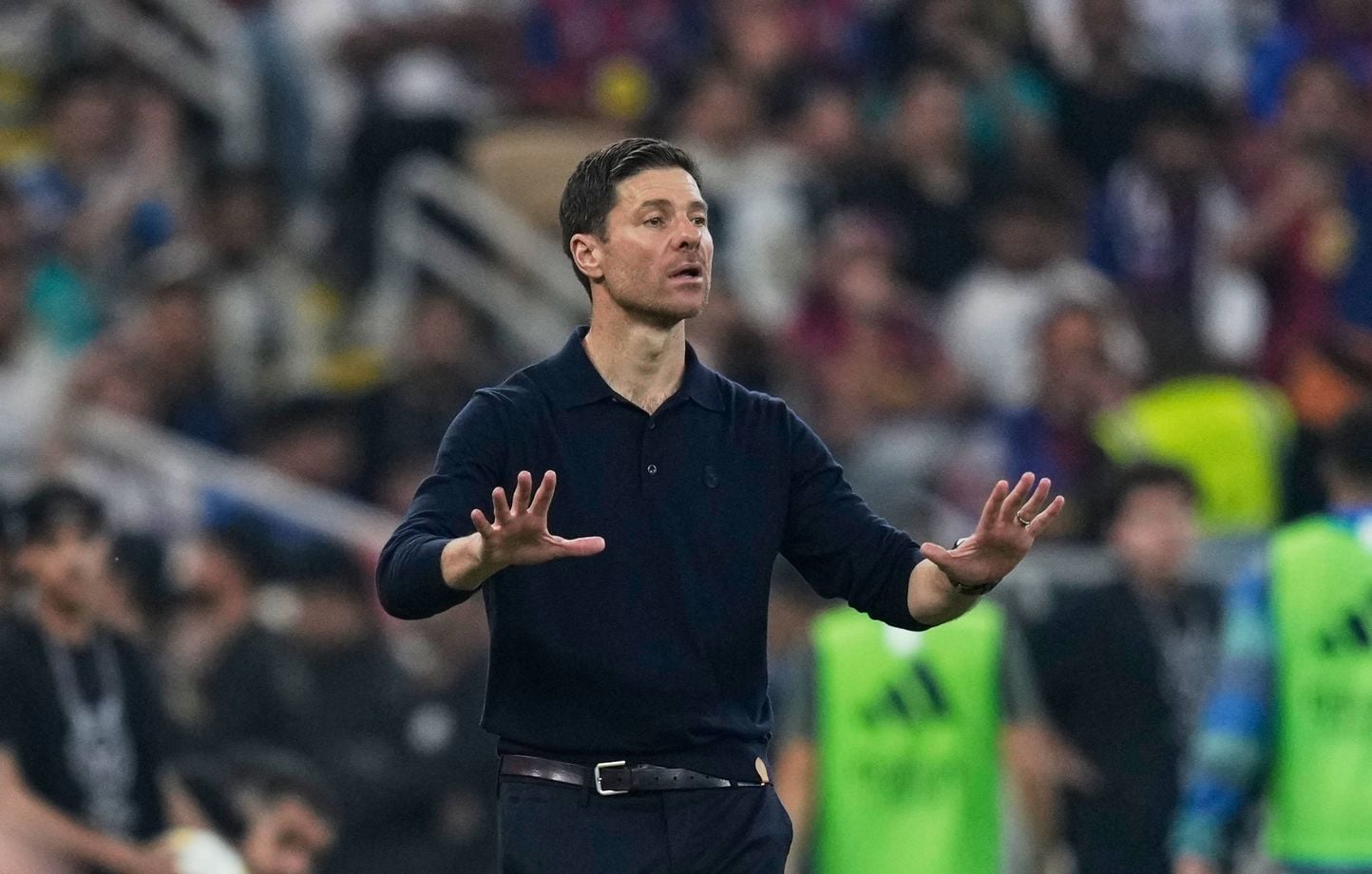 Chelsea : Xabi Alonso devient entraîneur pour sauver le club
