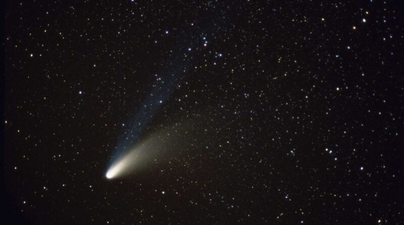 Ciel du 1er mai : que sont ces traits lumineux et cette spirale ?