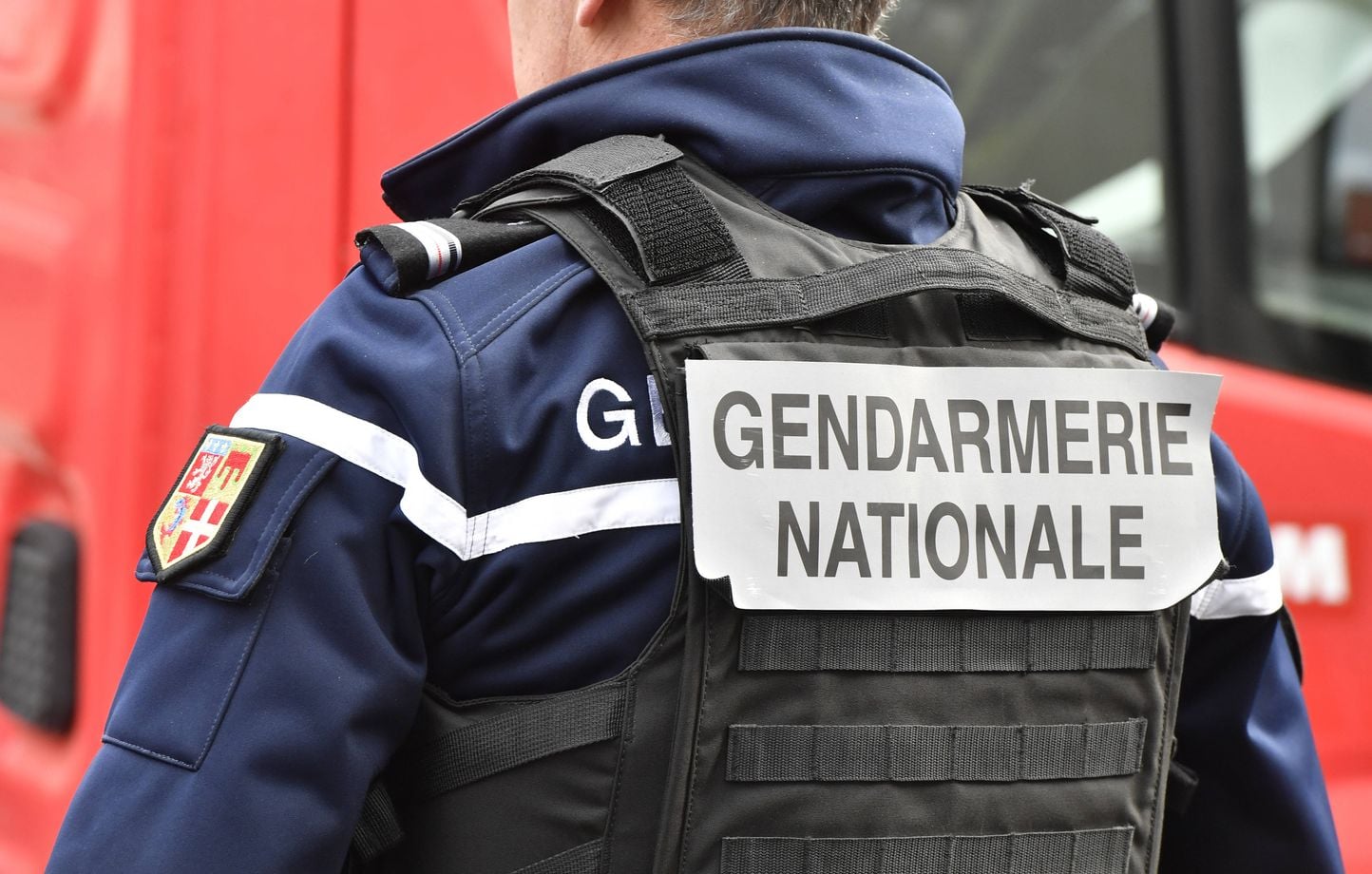 Corps trouvé en Isère : jeune homme connu de la justice, mort sûrement « asphyxié »