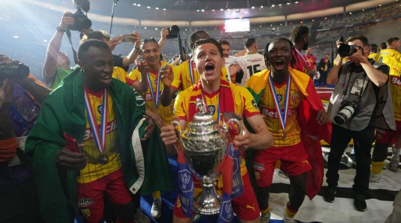 Coupe de France : Lens célébrés au stade Bollaert après victoire contre Nice