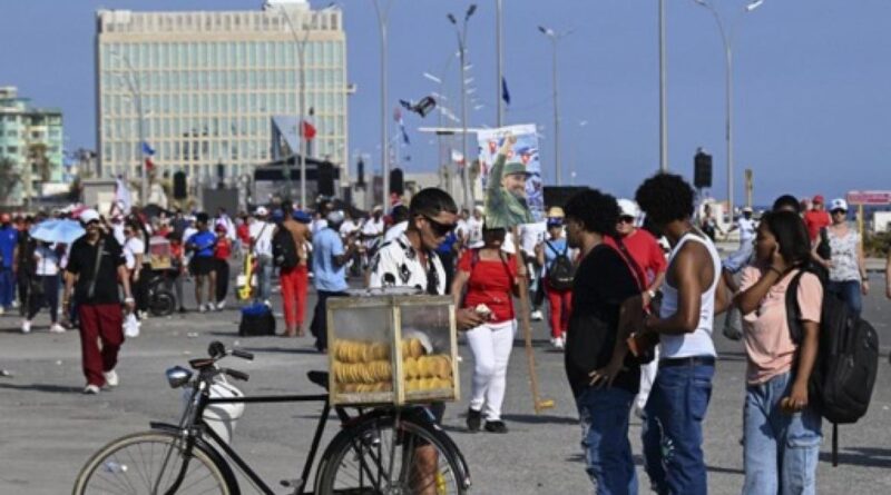 Cuba estime qu'une levée du "blocus" américain aiderait l'île "plus simplement"
