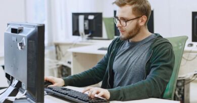 Devenir expert en cybersécurité : études nécessaires pour un métier qui recrute.
