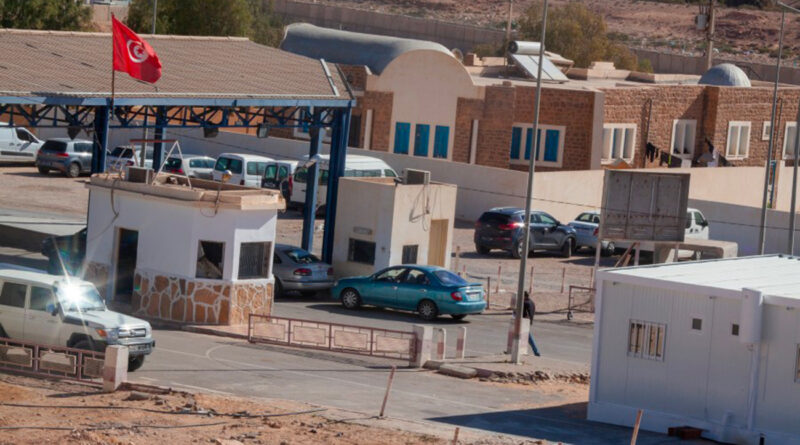 Dhehiba : la douane ne saisit pas 400 billets de l'ancienne monnaie libyenne