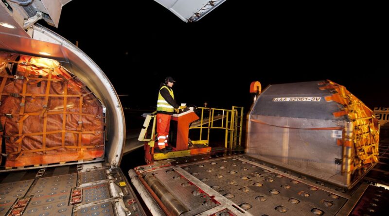 Ebola en RDC : 100 tonnes d'aide humanitaire de Liège vers la RDC