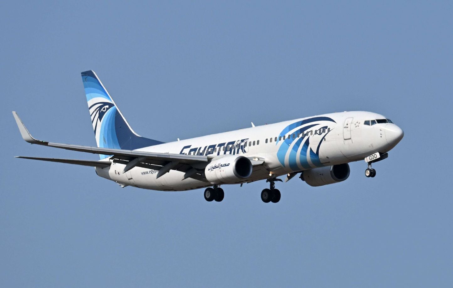 Egyptair : Paris demande un non-lieu dix ans après le crash, familles en colère