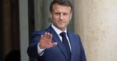 Emmanuel Macron au Kenya pour un sommet franco-africain sur la « relation refondée » avec le continent.