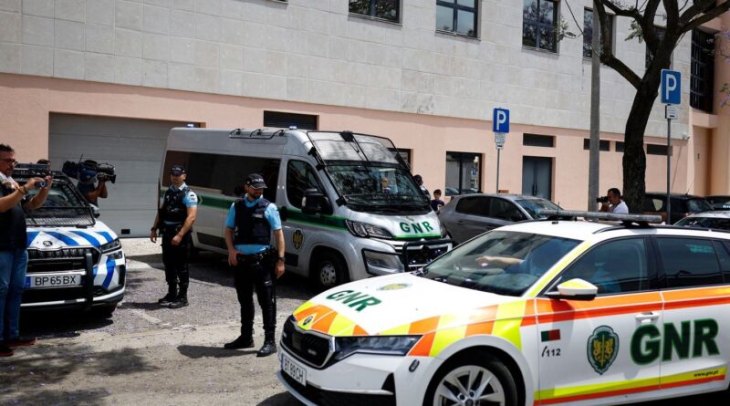 Enfants abandonnés au Portugal : retour en France des deux frères