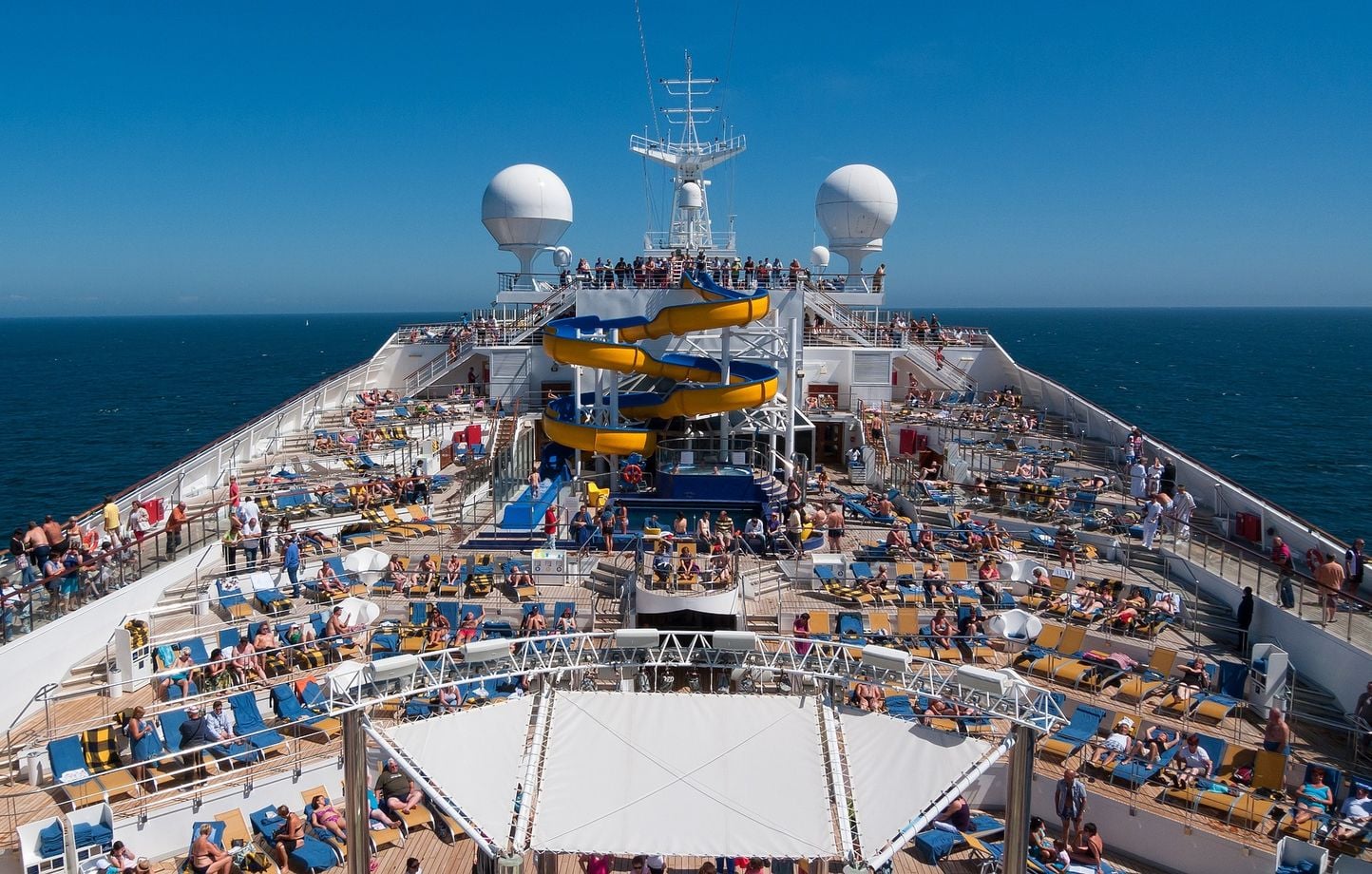 Épidémie de 115 malades à bord d'un bateau de croisière dans les Caraïbes