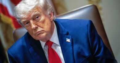 Etats-Unis : Le fonds de Trump pour indemniser ses supporters est gelé.