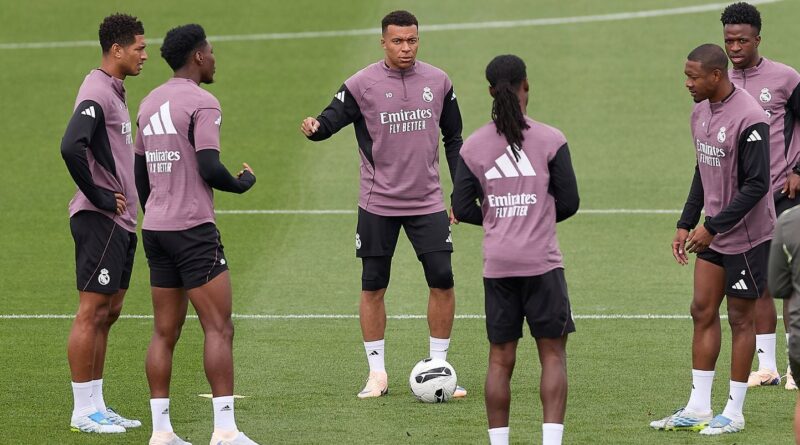 FC Barcelone - Real Madrid : Kylian Mbappé ne sera pas au Clasico après alerte musculaire