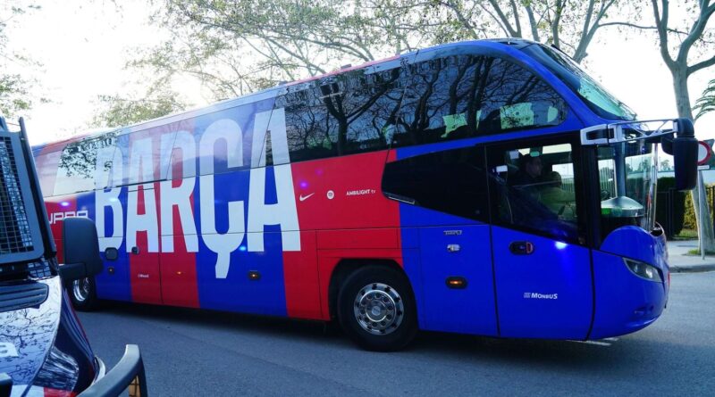 FC Barcelone - Real Madrid : Le bus du Barça caillassé par des supporters catalans