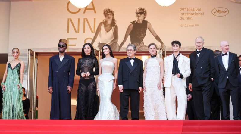 Festival de Cannes 2026 : Les stars ne défilent pas sur le tapis rouge.
