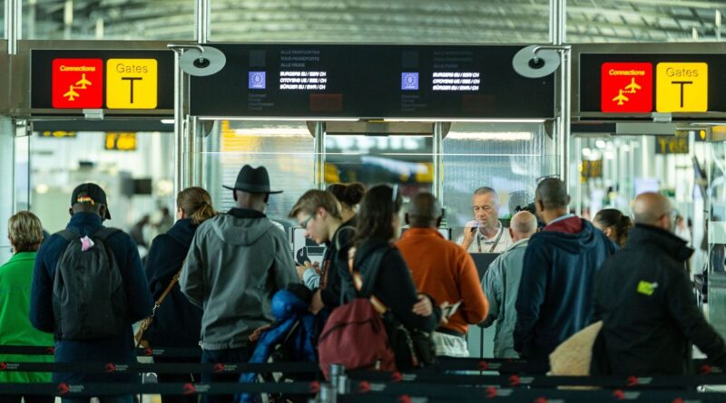 Files d’attente aux contrôles : "totalement inacceptable" pour le patron de Brussels Airport