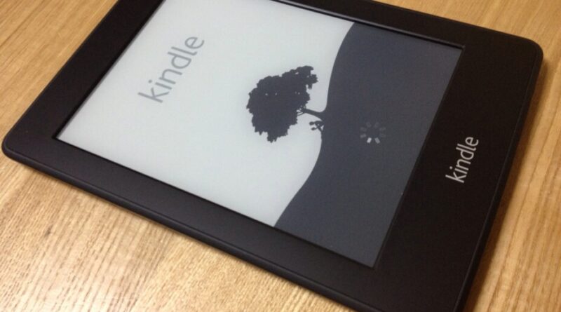 Fin des batteries collées : les futurs Kindle d'Amazon plus faciles à réparer