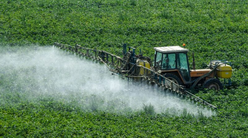 Foodwatch demande à l'UE d'agir contre les pesticides interdits.