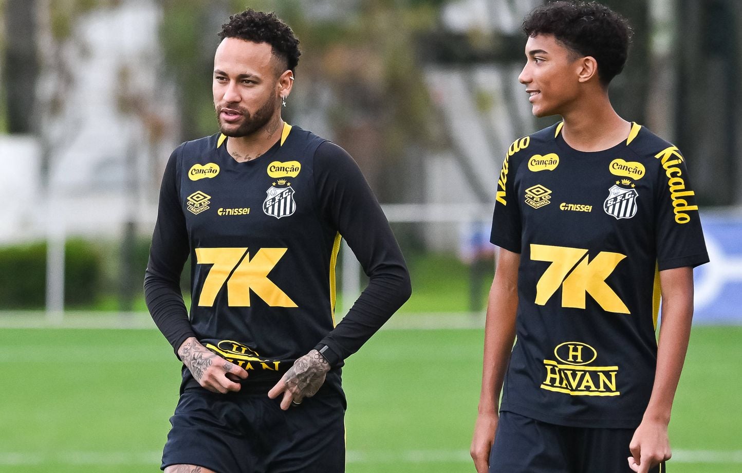 Football : Neymar aurait giflé le fils de Robinho après un dribble.