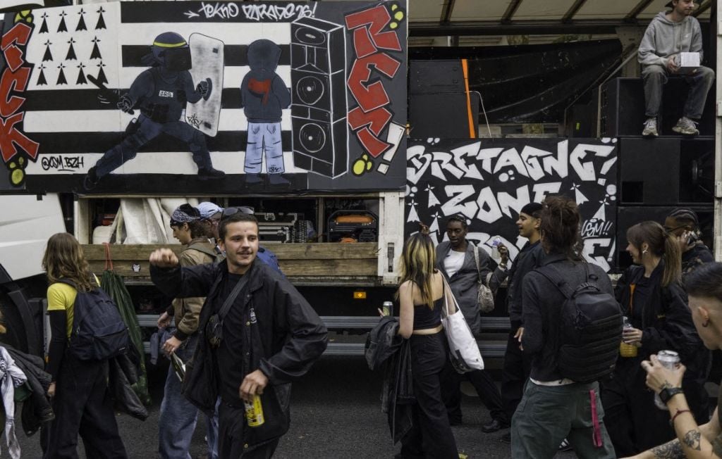 Free party : Des centaines de teufeurs s'opposent à un tournant répressif