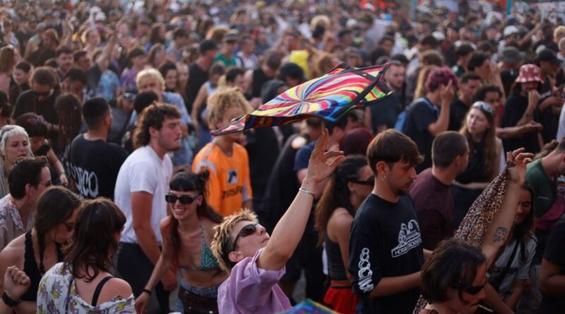 Free party près de Bourges : des milliers de teufeurs, Laurent Nuñez attendu