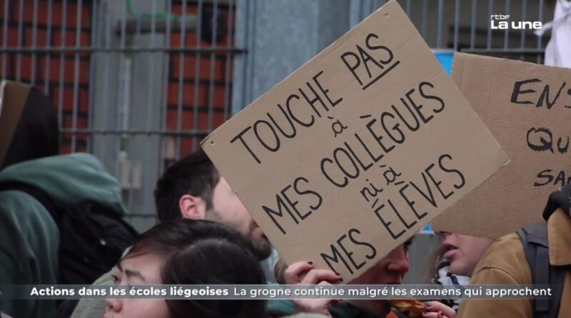 Grève des enseignants : les élèves ne passent pas inaperçus dans la mobilisation.