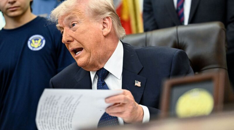 Guerre au Moyen-Orient : Trump qualifie le conflit avec l'Iran de "petit accrochage"