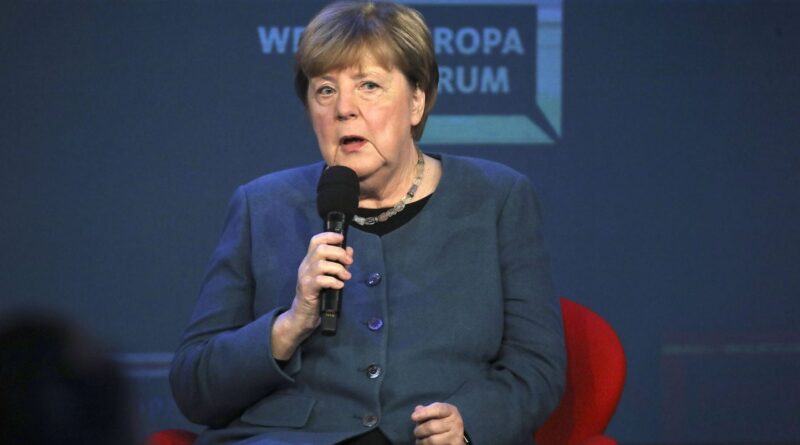 Guerre en Ukraine : Angela Merkel dénonce l'inaction de l'UE face à la Russie.