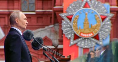 Guerre en Ukraine : Début du défilé place Rouge, Poutine cible l'Otan.