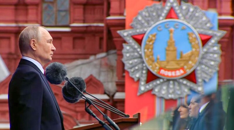 Guerre en Ukraine : Début du défilé place Rouge, Poutine cible l'Otan.